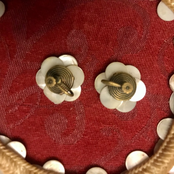 Mother-of-Pearl Hemp Necklace w Matching Earrings - Picture 10 of 10